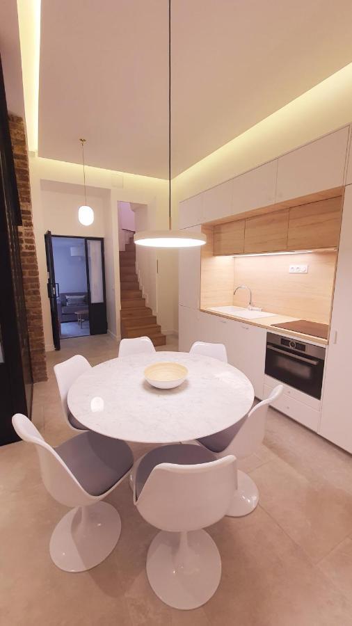 Charles V Apartment Paris Bagian luar foto